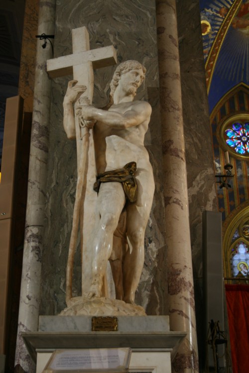 A statue I forgot to write the information about.  Michaelangelo could be the sculpturer of this fine piece of work.