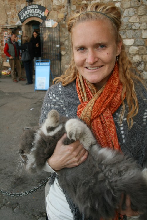 Mrs. Turkadactyl making friends with one of the locals.